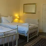 Beautiful North Bay Seaside Apartment, Free Parking And Courtyard