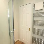 公寓 Beautiful North Bay Seaside Apartment, Free Parking And Courtyard *