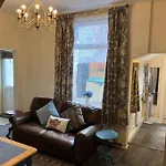 Apartman Beautiful North Bay Seaside Apartment, Free Parking And Courtyard *