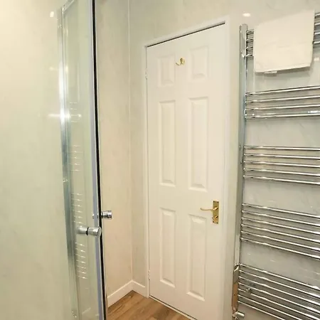 아파트 Beautiful North Bay Seaside Apartment, Free Parking And Courtyard *