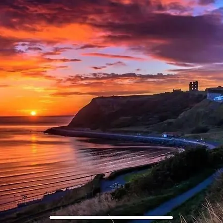 Beautiful North Bay Seaside Apartment, Free Parking And Courtyard 스카버러