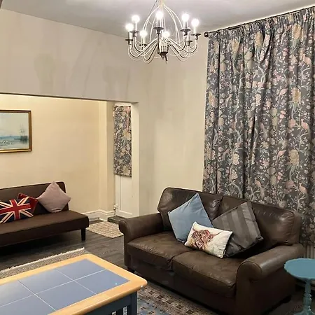 Apartment Beautiful North Bay Seaside Apartment, Free Parking And Courtyard *